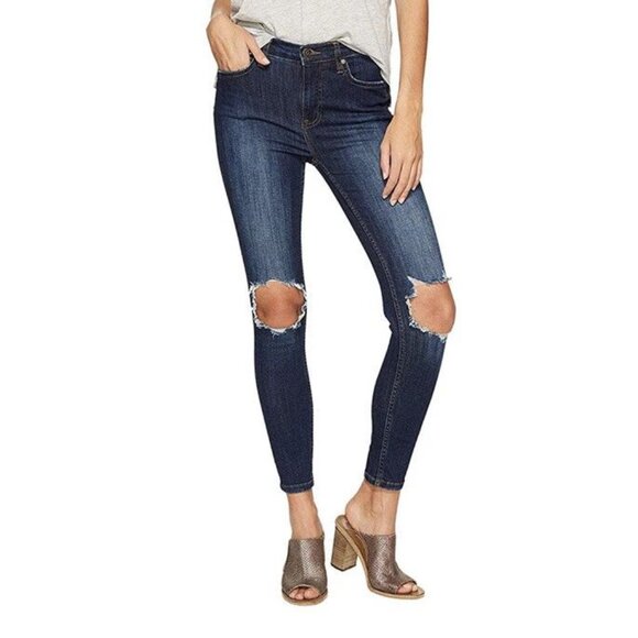 Free People Busted Knee Skinny Fit Jeans in Indigo sz 29 Women's - Picture 1 of 8